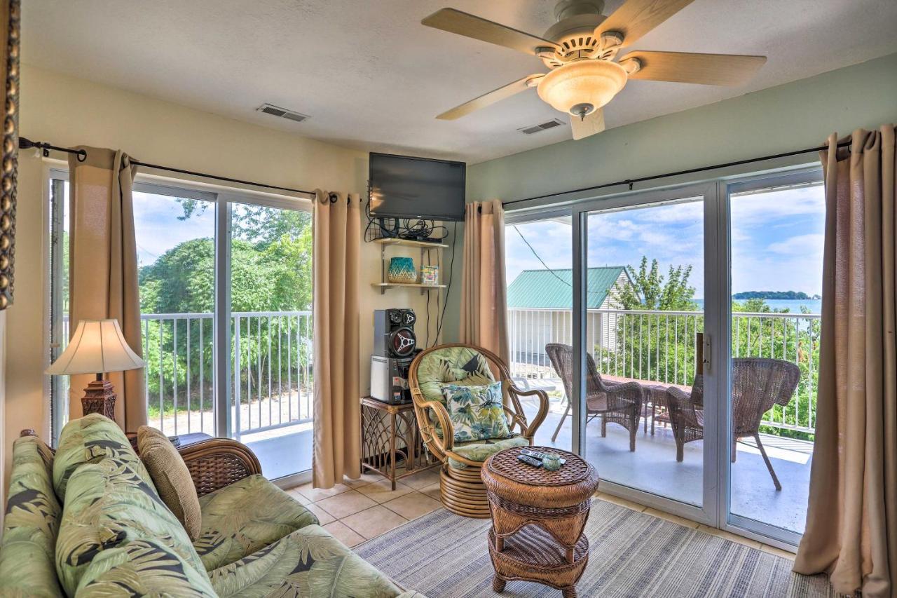 Waterfront Bass Island Retreat With Balcony And Tv Leilighet Put-in-Bay Eksteriør bilde