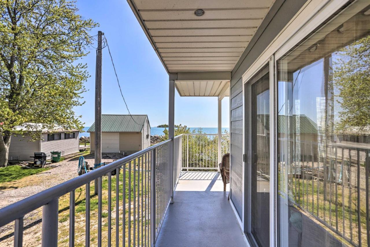 Waterfront Bass Island Retreat With Balcony And Tv Leilighet Put-in-Bay Eksteriør bilde