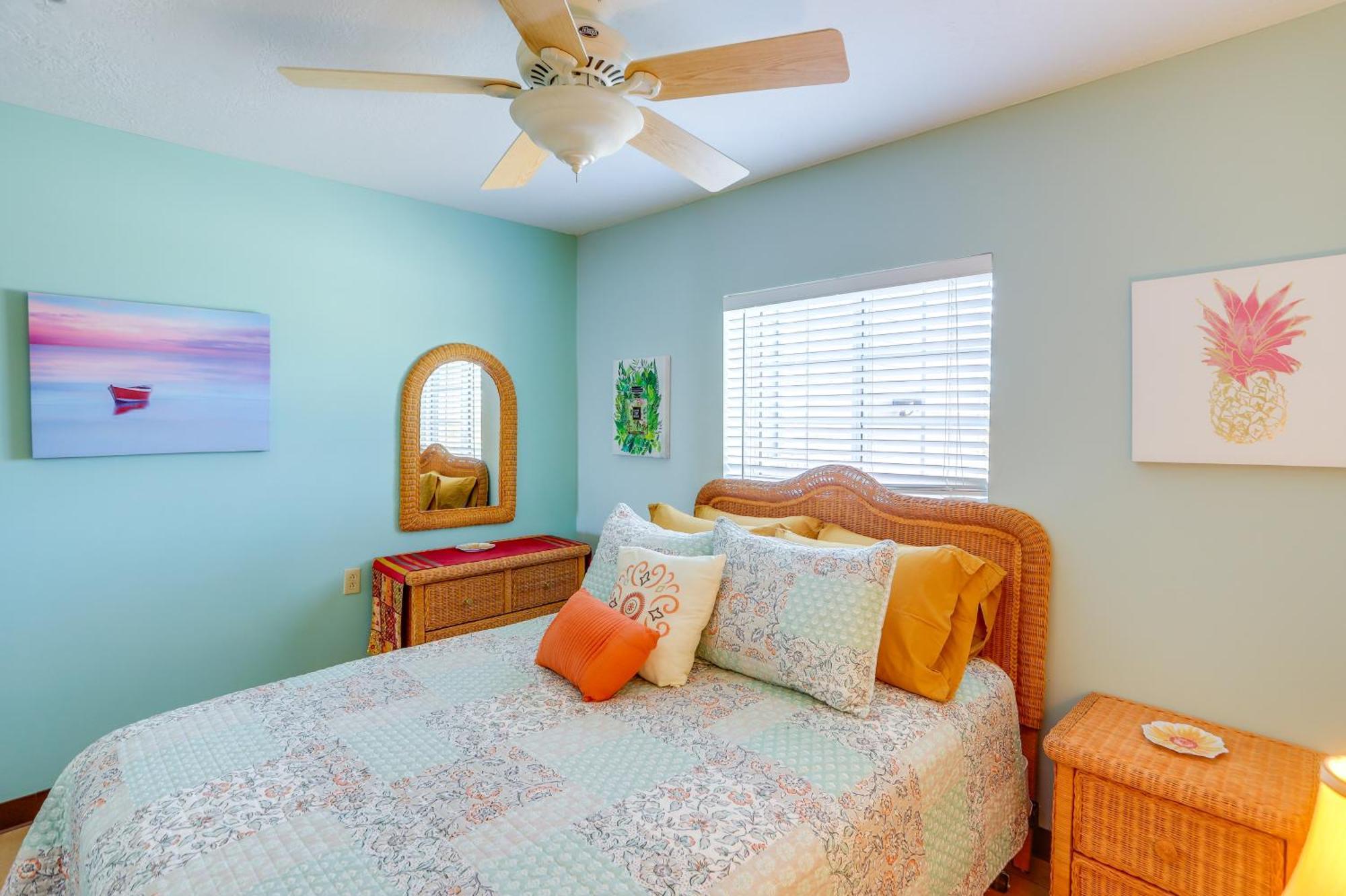 Waterfront Bass Island Retreat With Balcony And Tv Leilighet Put-in-Bay Eksteriør bilde