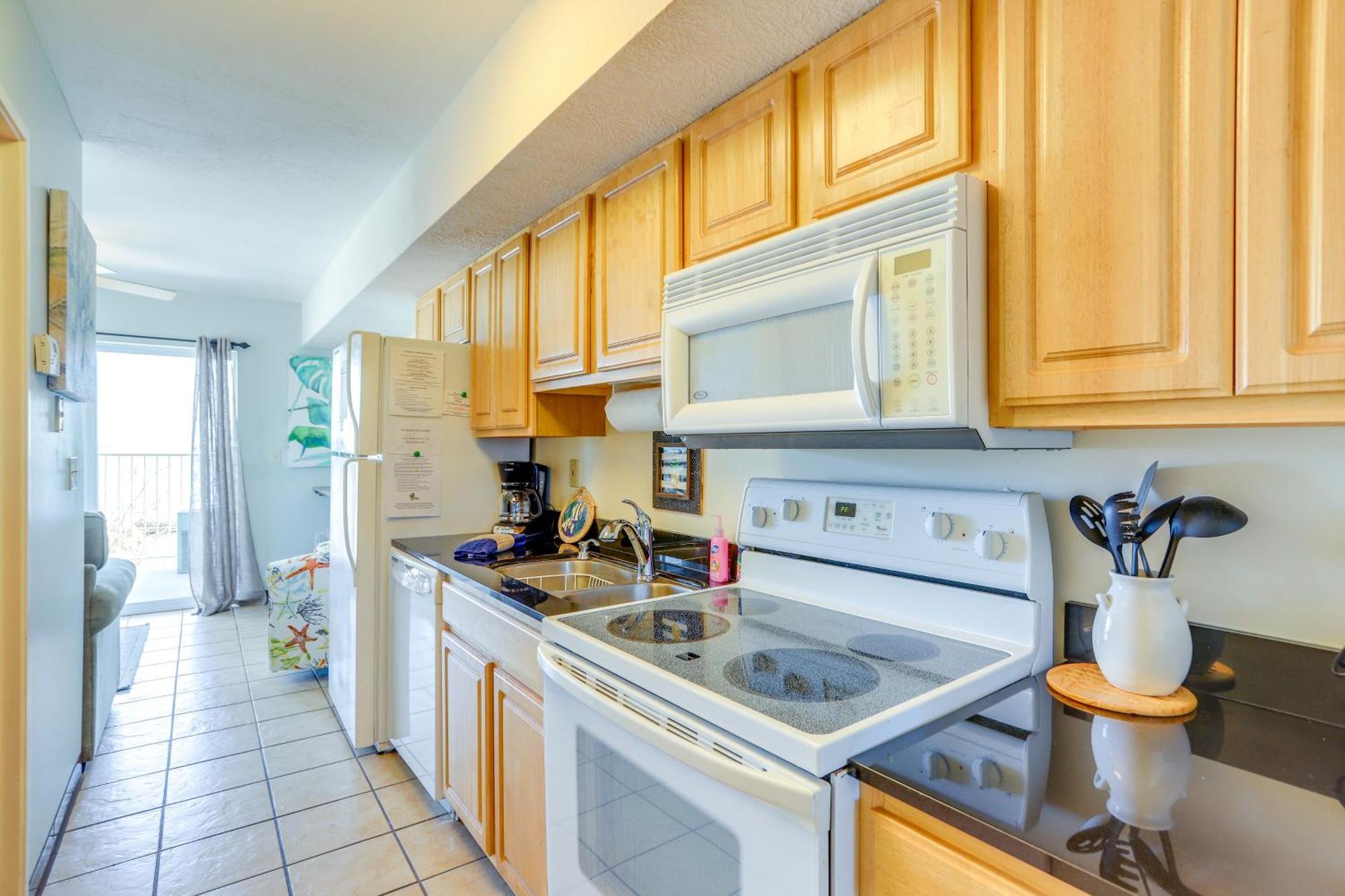 Waterfront Bass Island Retreat With Balcony And Tv Leilighet Put-in-Bay Eksteriør bilde