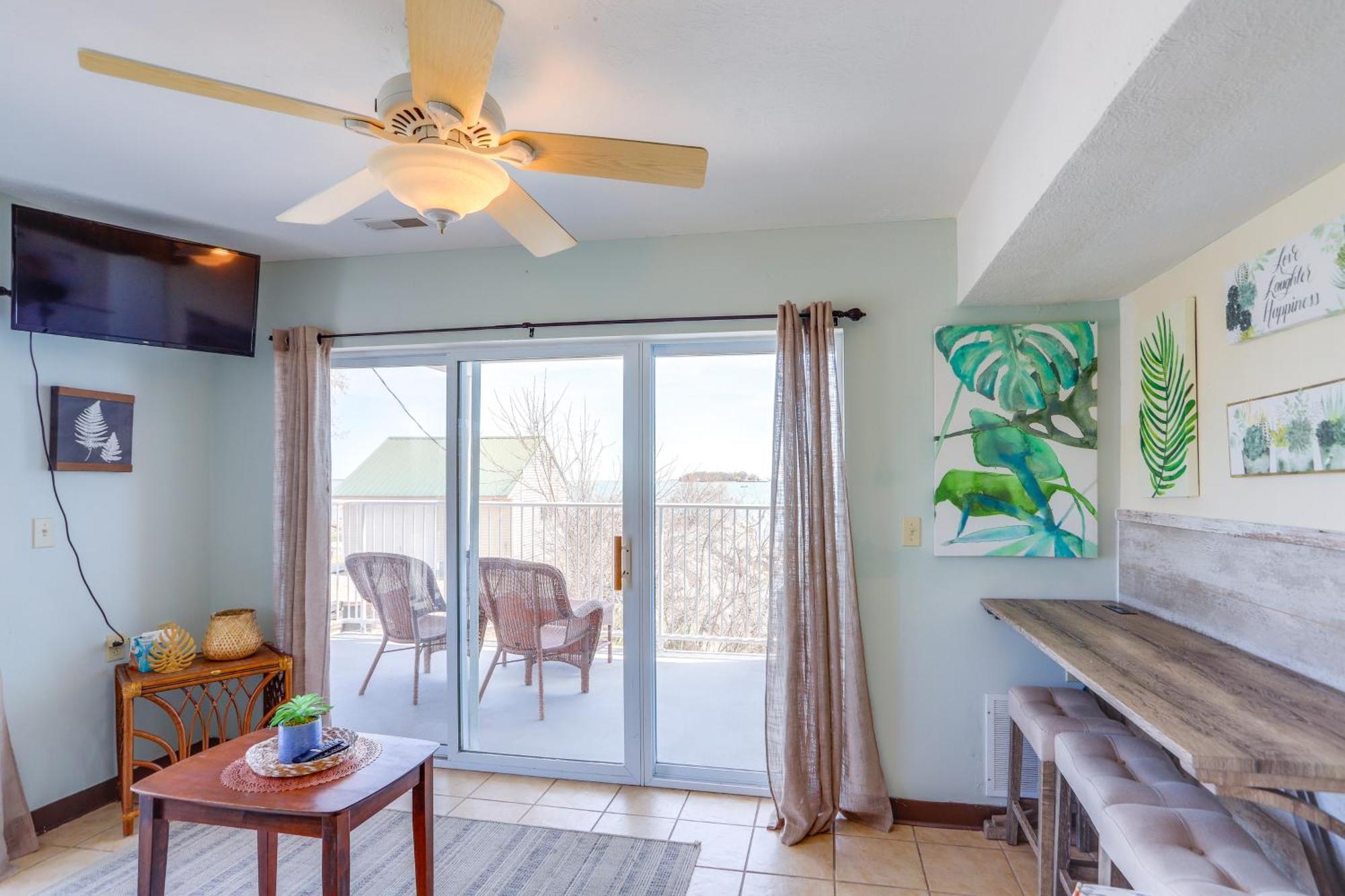 Waterfront Bass Island Retreat With Balcony And Tv Leilighet Put-in-Bay Eksteriør bilde