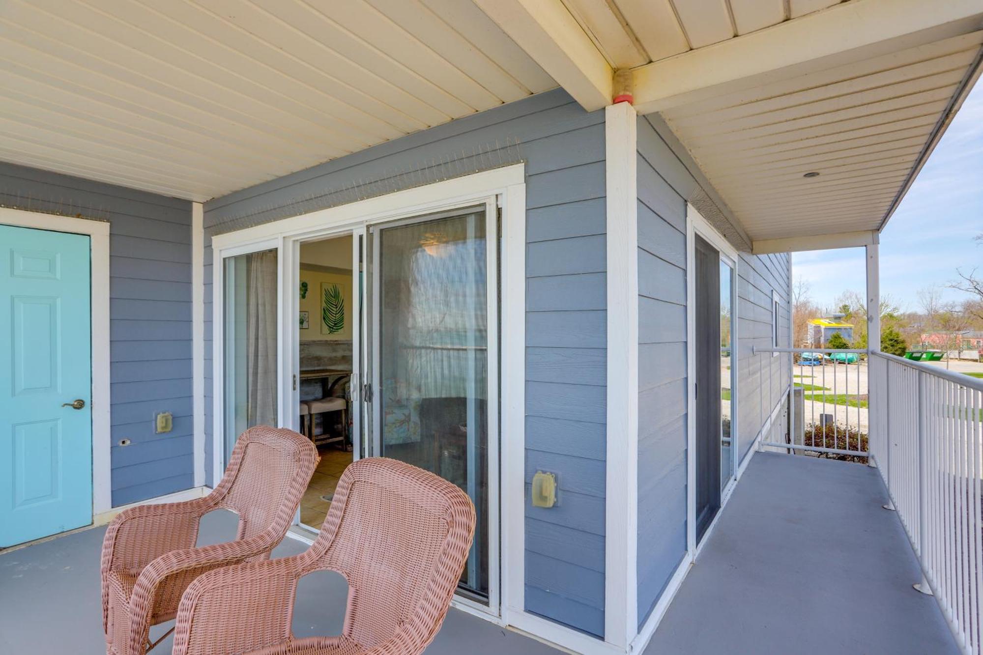 Waterfront Bass Island Retreat With Balcony And Tv Leilighet Put-in-Bay Eksteriør bilde