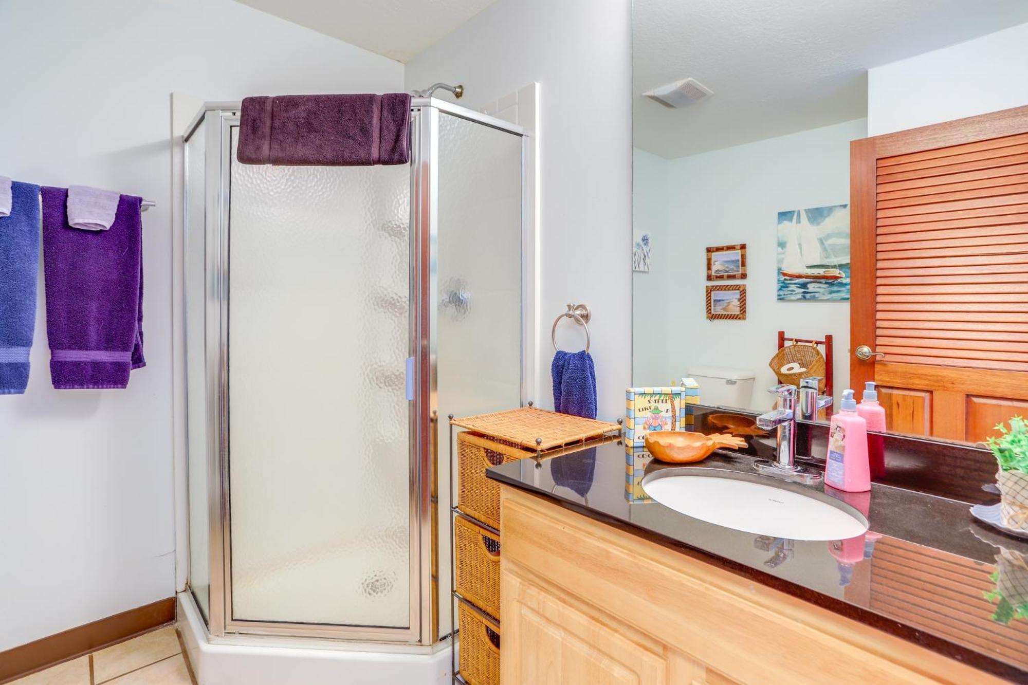 Waterfront Bass Island Retreat With Balcony And Tv Leilighet Put-in-Bay Eksteriør bilde